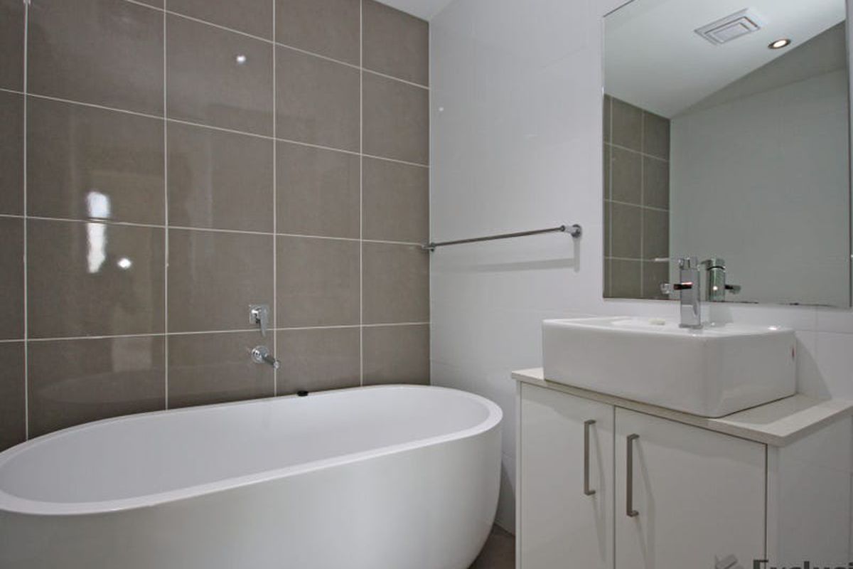 36 / 38 Shoreline Drive, Rhodes