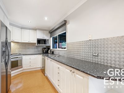 11 Roberts Road, Cranbourne