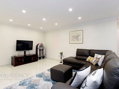 9 / 2 Kirkland Avenue, Coorparoo