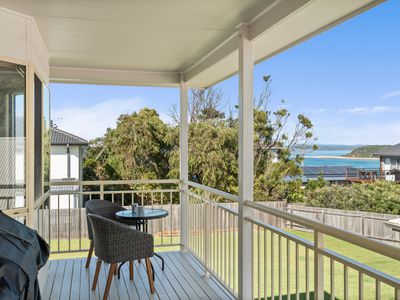 22 Sunset Strip, Manyana
