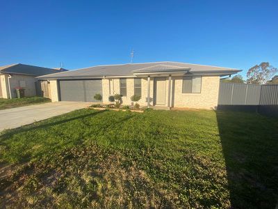 44 Parkside Drive, Kingaroy