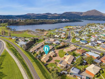 8 / 11 Cadbury Road, Claremont