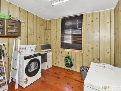 8 Sinclair Place, Horsham