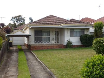16 Martin St, Roselands
