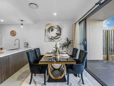 11 / 10 Zircon Close, Rochedale