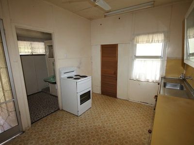 6 SCHOOL STREET, Charters Towers City