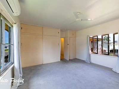 24 Douglas Street, West Mackay