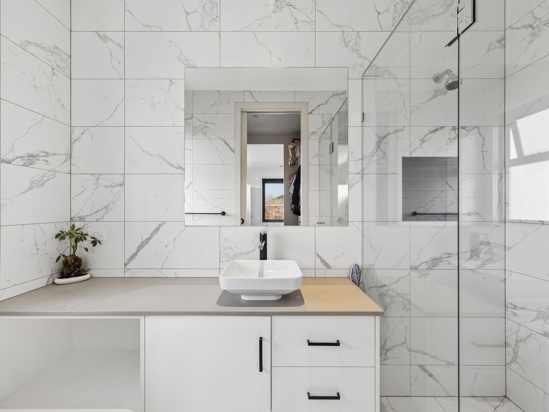 8B Waiora Parade, West Footscray