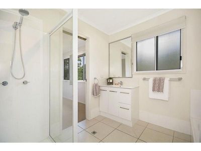 56 Lake Entrance Boulevard, Noosaville