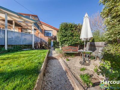4 Lambie Place, Florey