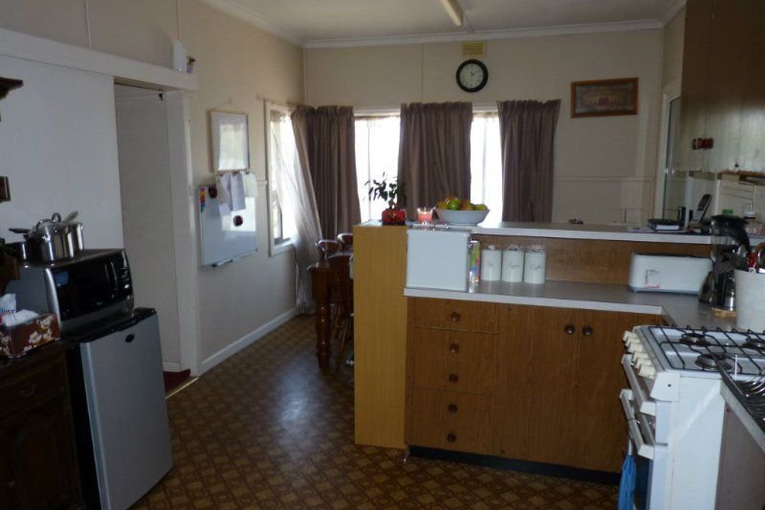 48 Bennett Road, Horsham