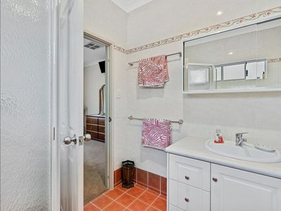 39 Moojebing Street, Bayswater