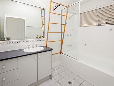 27 Rennel Close, Mount Sheridan
