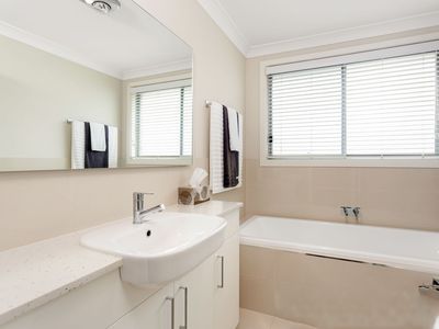 155 Meurants Lane, Glenwood