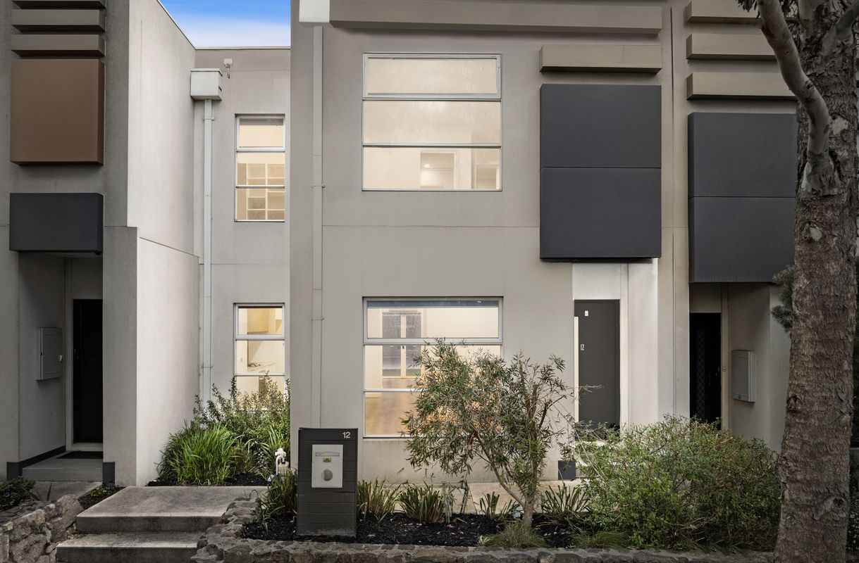 12 Lemnos Walk, Greenvale