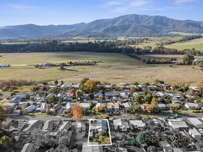 56 Freeburgh Avenue, Mount Beauty
