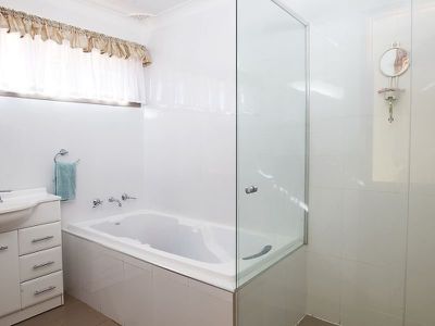 36 Rushton Drive, Kanahooka