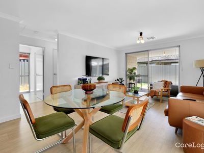 4 Golden Way, Piara Waters