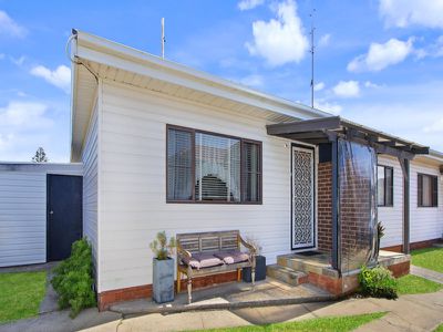4 / 29 Kurrajong Street, Windang
