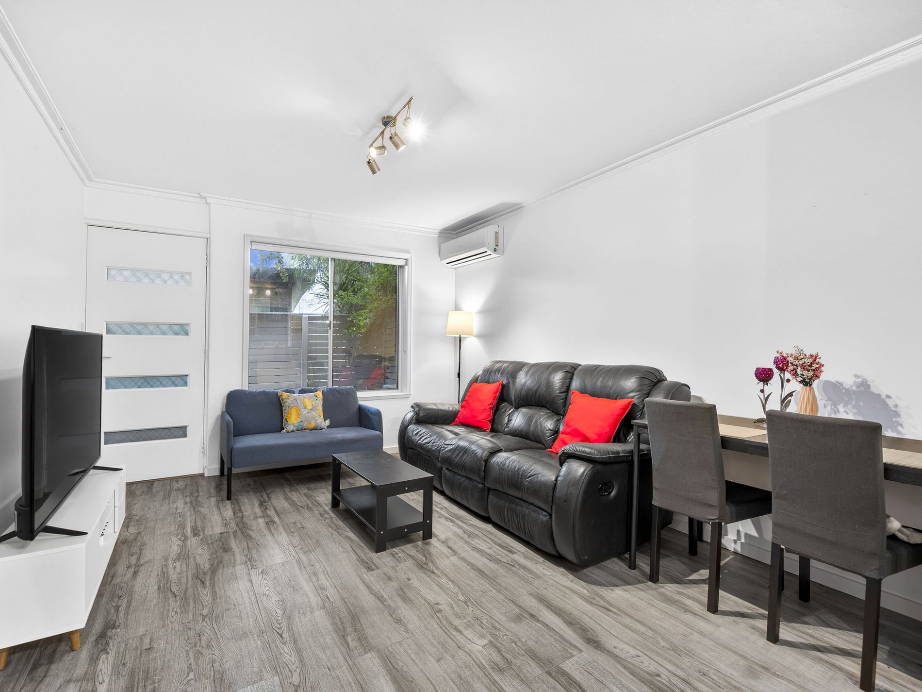 1 / 7 Sanglen Terrace, Belmont