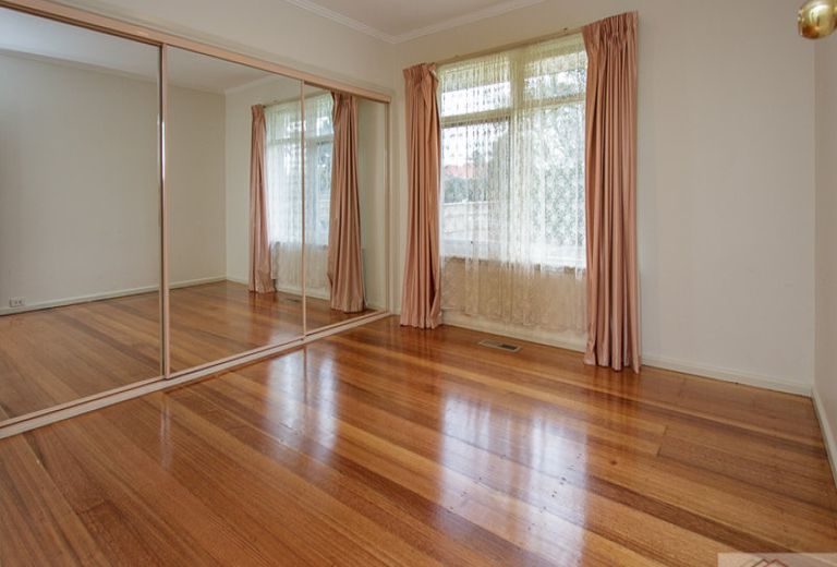 92 Hilton Street, Mount Waverley
