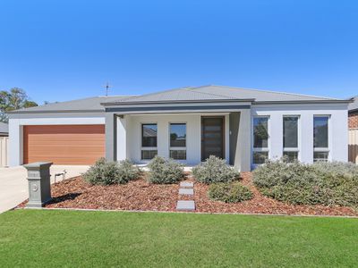 4 MCDOUGALL GROVE, Wodonga