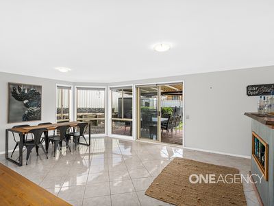 100 Daintree Drive, Albion Park
