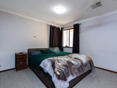 4 Leake Court, Leschenault