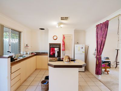 8 David Close, Osborne Park