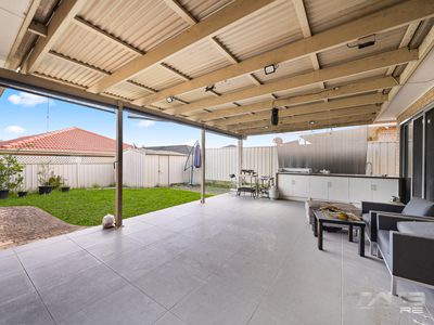 6 Belledale Close, St Clair