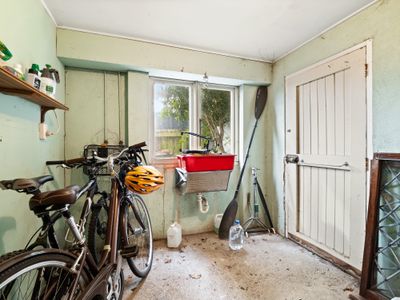 15 Middleton Road, Kew