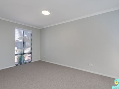 5 / 6 Merion Court, Yanchep