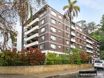 22 / 132 Mounts Bay Road, Perth