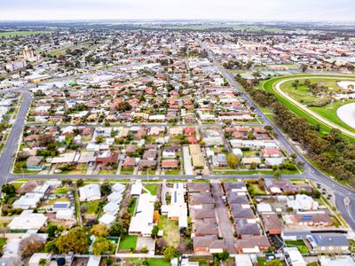 5 Burgess Street, Horsham