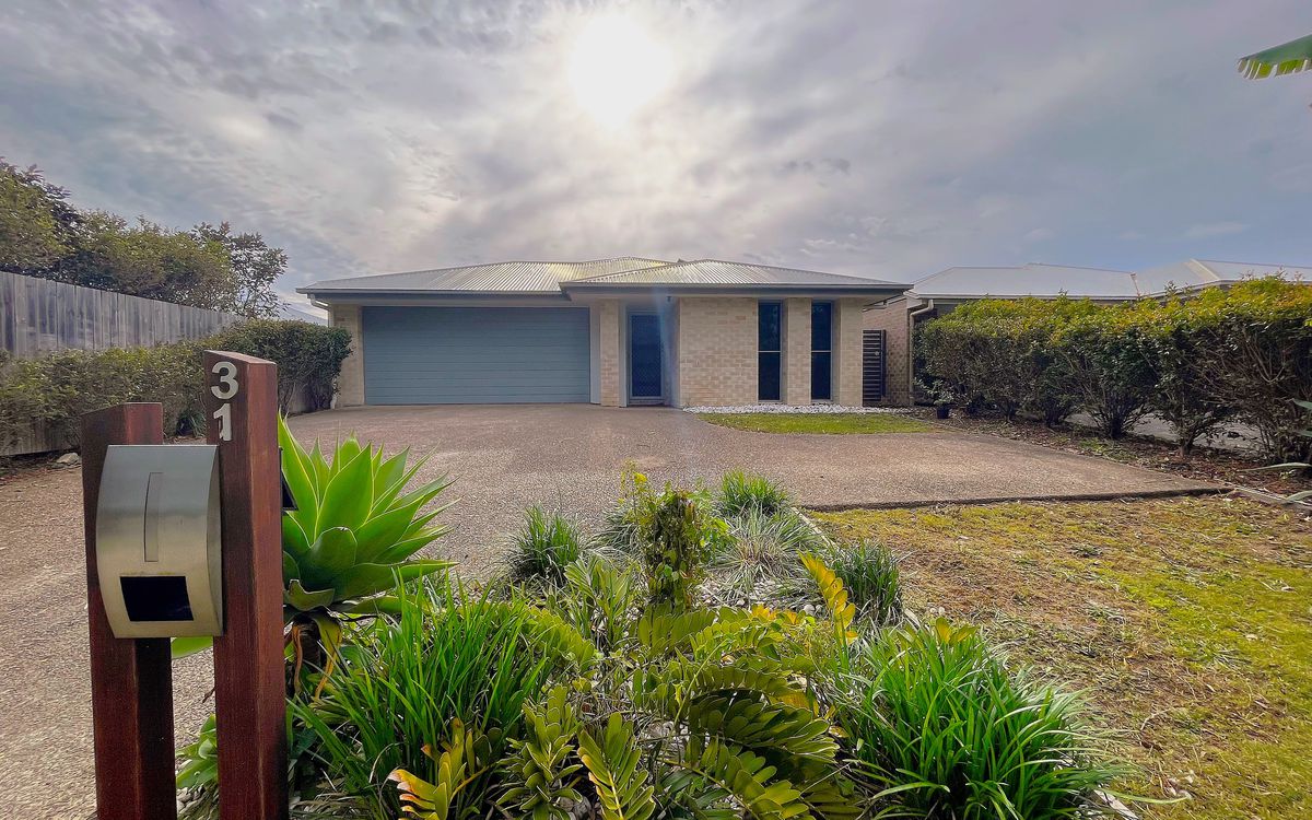 31 Helmore Road, Jacobs Well Realty Max