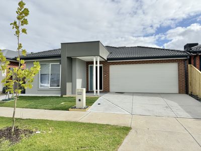 4 Yard Street, Mambourin