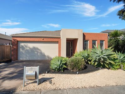 8 Statesman Way, Point Cook