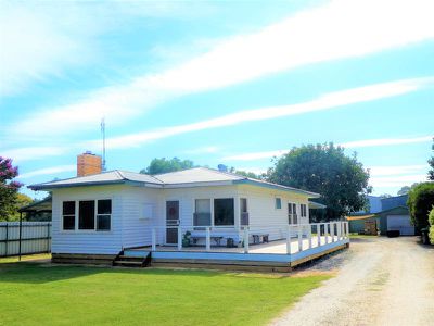 93 Livingstone St, Avenel