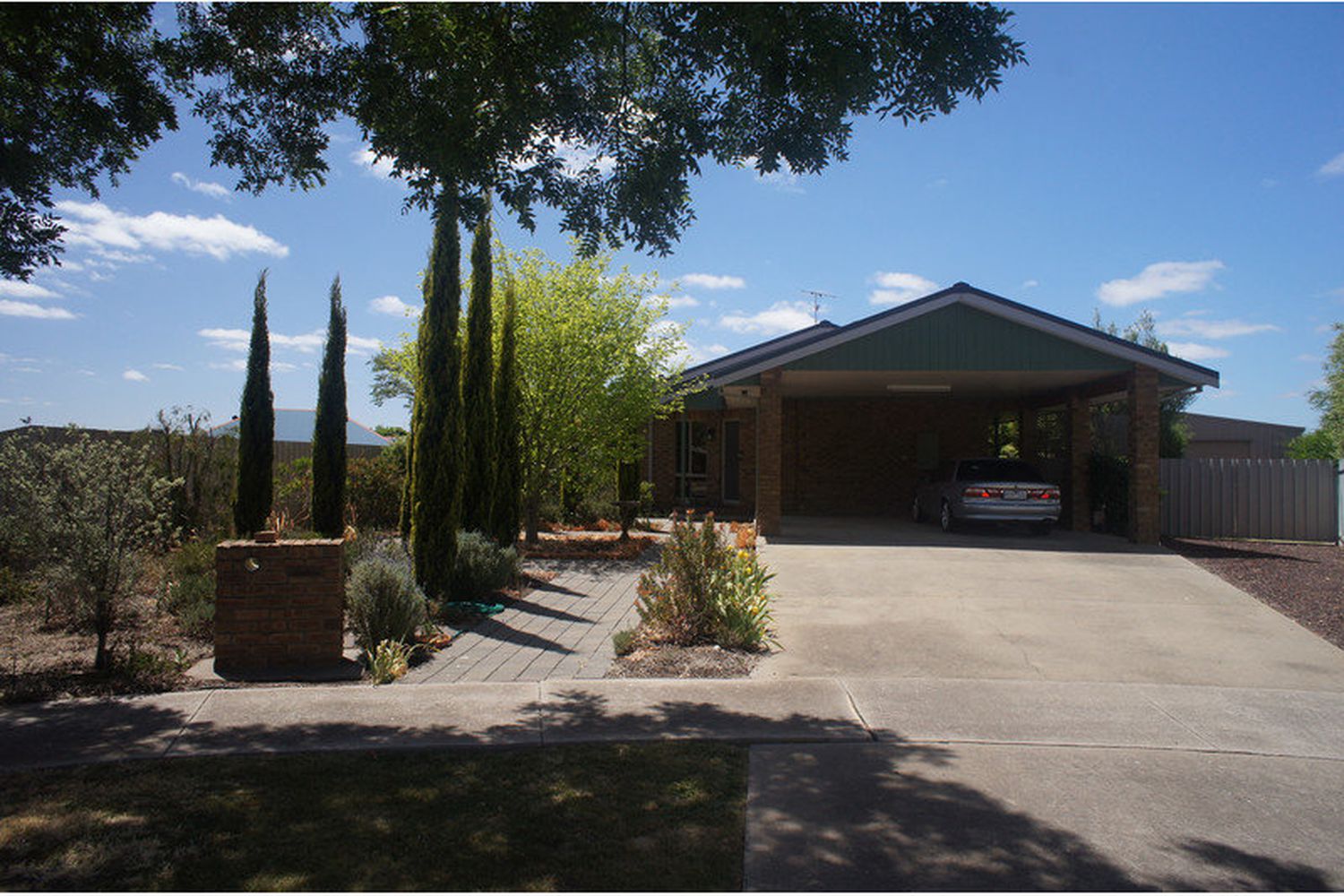 3 Lukin Court, Horsham