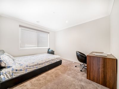 27 Cobram Street, Tarneit