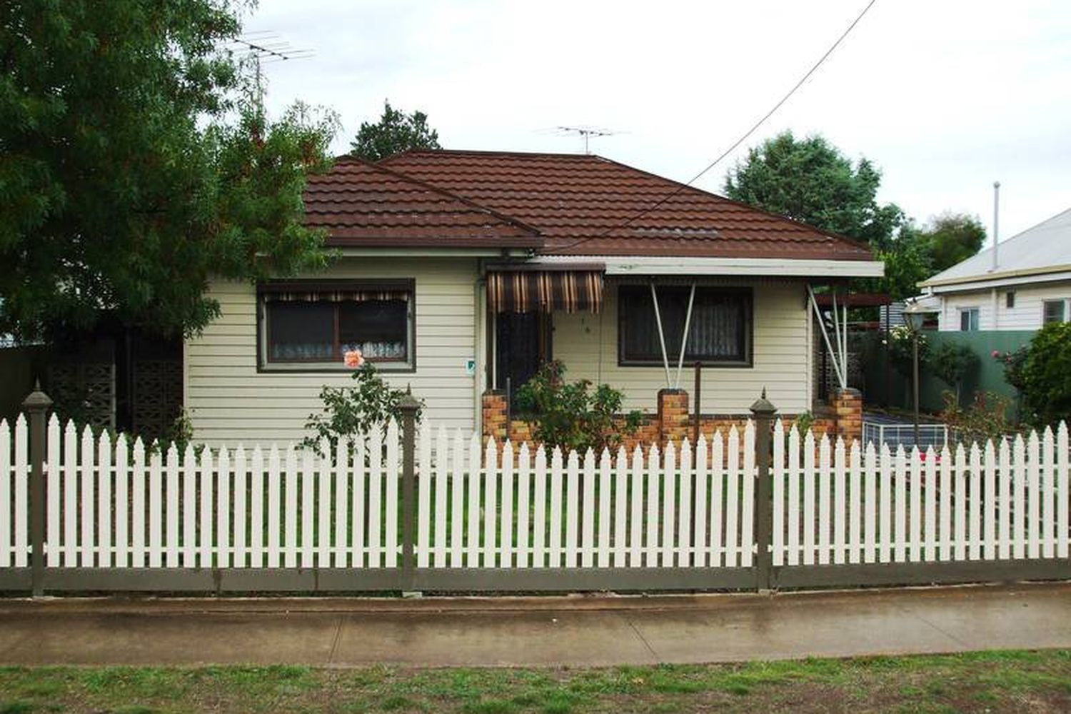 16 Gertrude Street, Horsham