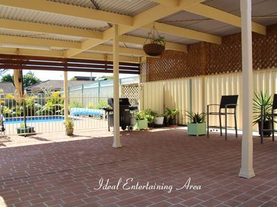 7 Well Street, Forster