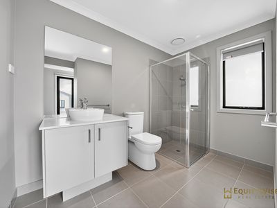 9 Attraction Way, Mambourin