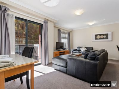 49 / 122 Mounts Bay Road, Perth