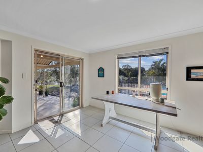 6 Dugong Court, Woodgate