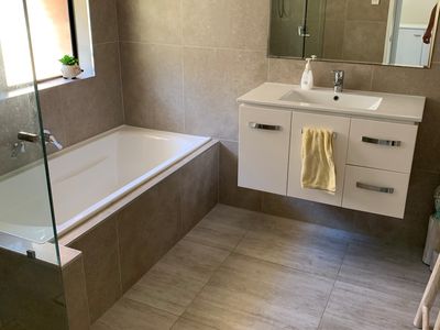 11 Parkview Parade, Peregian Springs