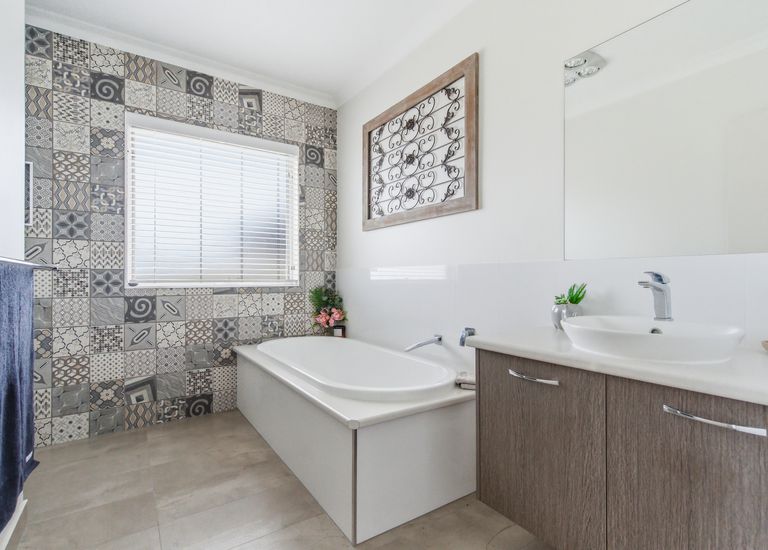 18 Atlantis Avenue, Portland