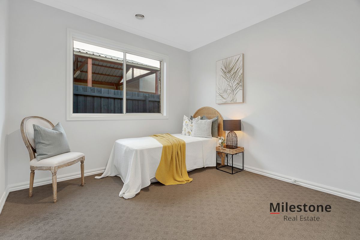 5 Sedgwick Court, Lynbrook