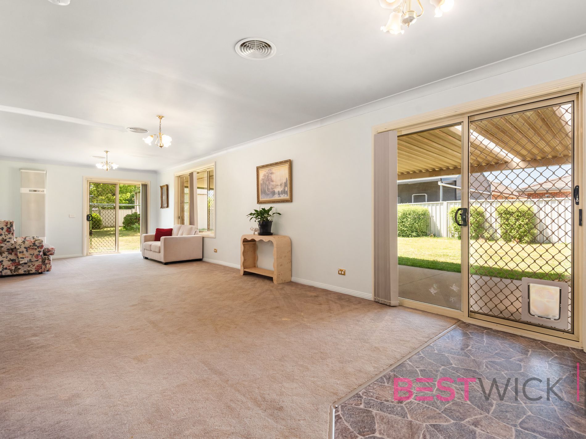 11 Locke Street, Raglan