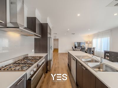 27 Langshan Road, Clyde North